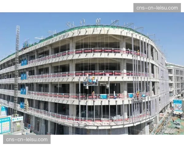 “列日-巴斯通-列日终点区进行翻修,增设更多观众设施” “列日-巴斯通-列日终点区进行翻修,增设更多观众设施”